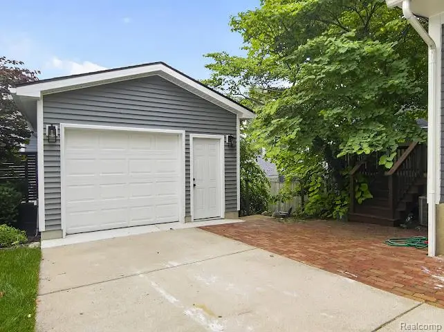 200 W Hoover Avenue, Ann Arbor, MI 48103 - #2