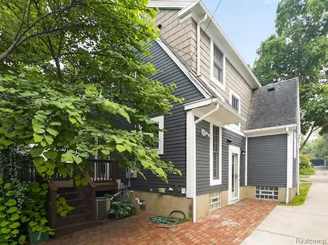 200 W Hoover Avenue, Ann Arbor, MI 48103 - #3