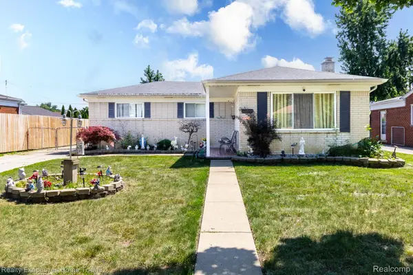 32566 Revere Drive, Warren, MI 48092