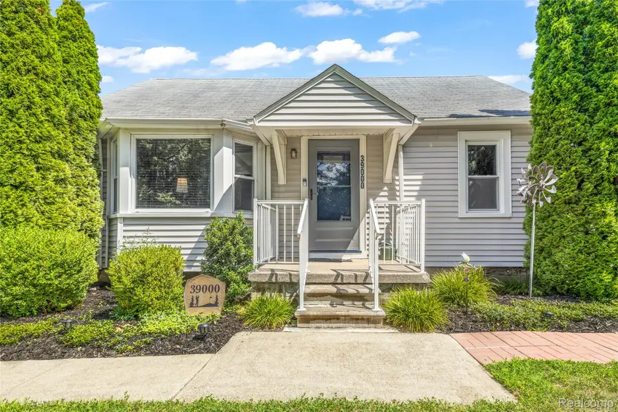 39000 Wabash Street, Romulus, MI 48174 - #3