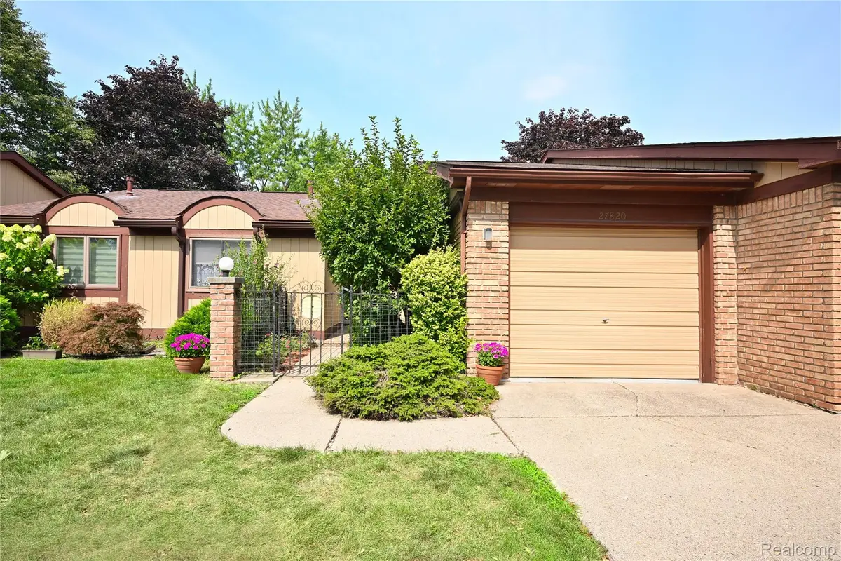 27820 Hollywood Boulevard, Warren, MI 48093 - #1