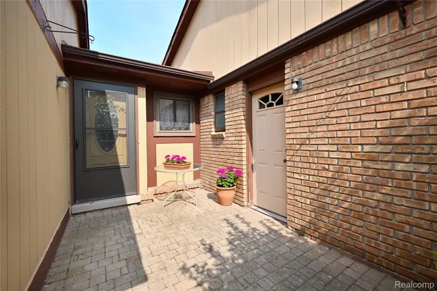 27820 Hollywood Boulevard, Warren, MI 48093 - #3