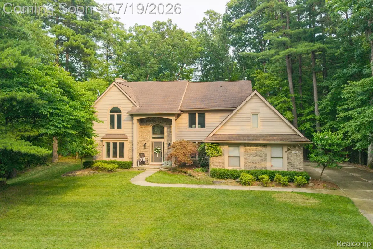576 Indian Trail, Orion, MI 48362 - #1