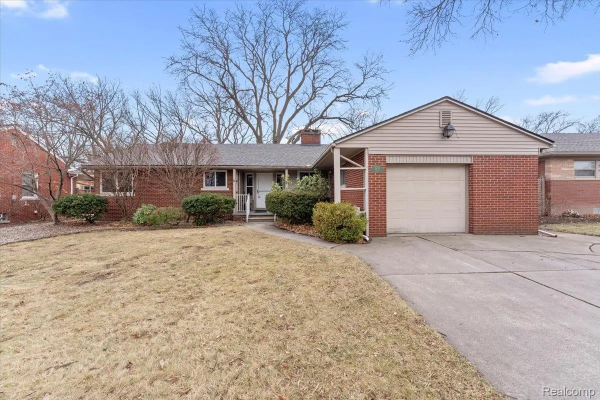 2221 Davis Street, Wyandotte, MI 48192 - #1
