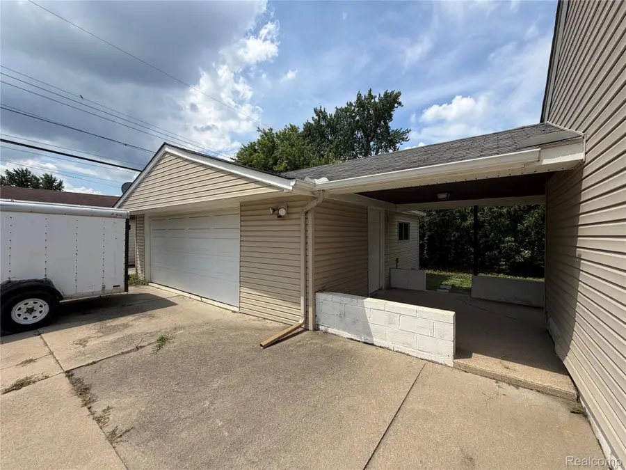 19820 E 14 Mile Road, Roseville, MI 48066 - #3