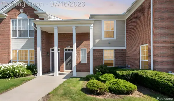 16524 Radison Drive, Macomb, MI 48044