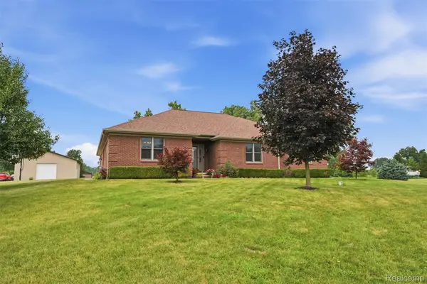 21201 29 Mile Road, Ray, MI 48096