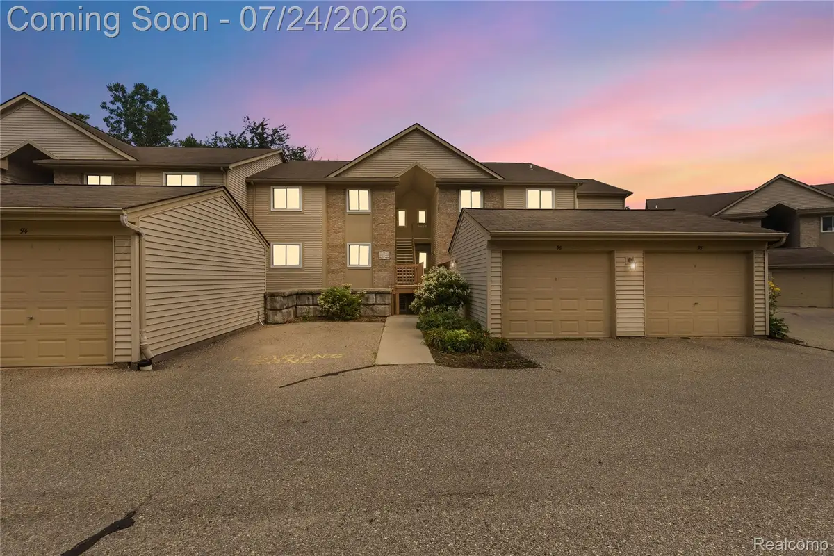 4892 Ashley Lane, Waterford, MI 48329 - #1