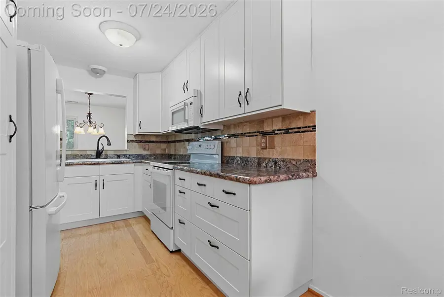4892 Ashley Lane, Waterford, MI 48329 - #3
