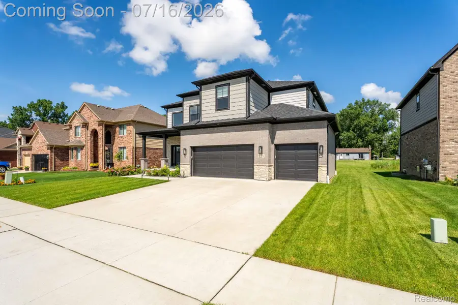 50226 Kapalua Drive, Macomb, MI 48042 - #3