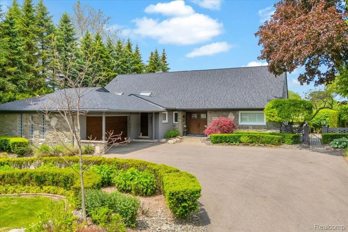 3816 W Maple Road, Bloomfield, MI 48301 - #1