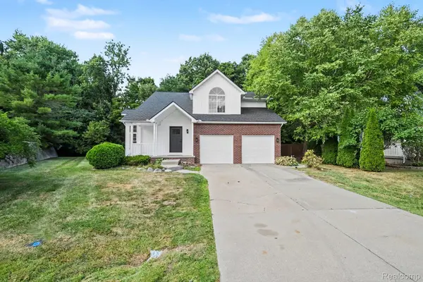 4429 Meadowlane Court, Burton, MI 48519