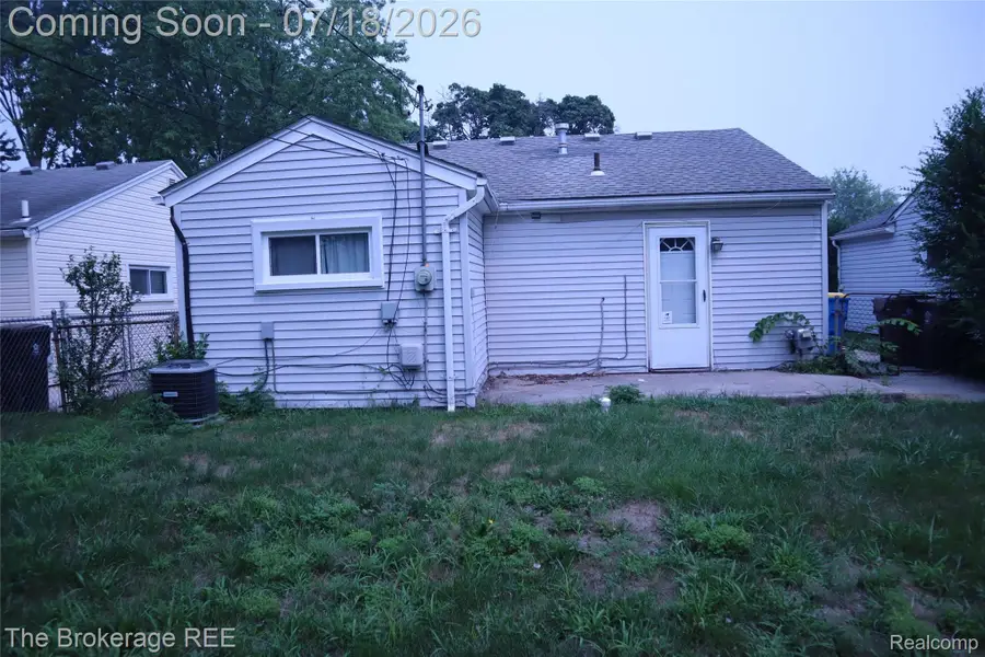 34861 John Street, Wayne, MI 48184 - #3