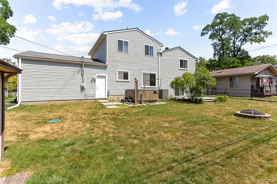 9175 Pennfield Avenue, White Lake, MI 48386 - #2