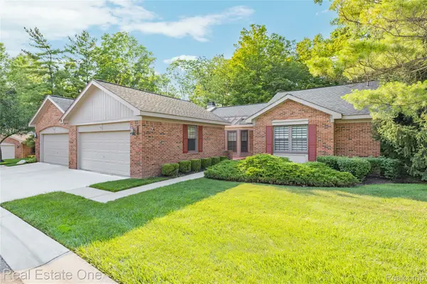 7332 Meadowridge Circle, WestBloomfield, MI 48322
