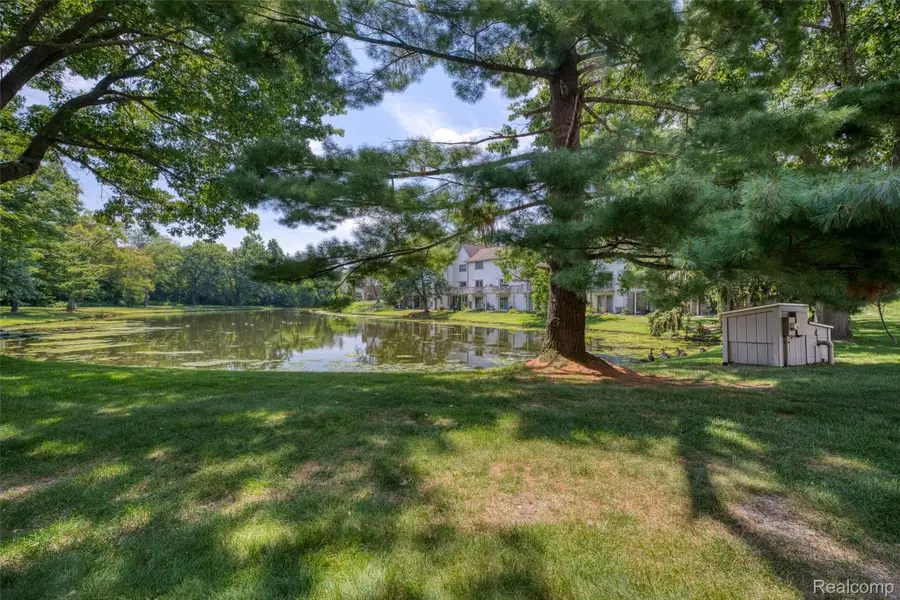 7300 Bluewater Drive, Clarkston, MI 48348 - #2