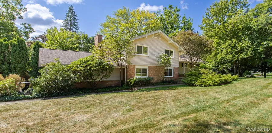1050 Top View Road, Bloomfield, MI 48304 - #2