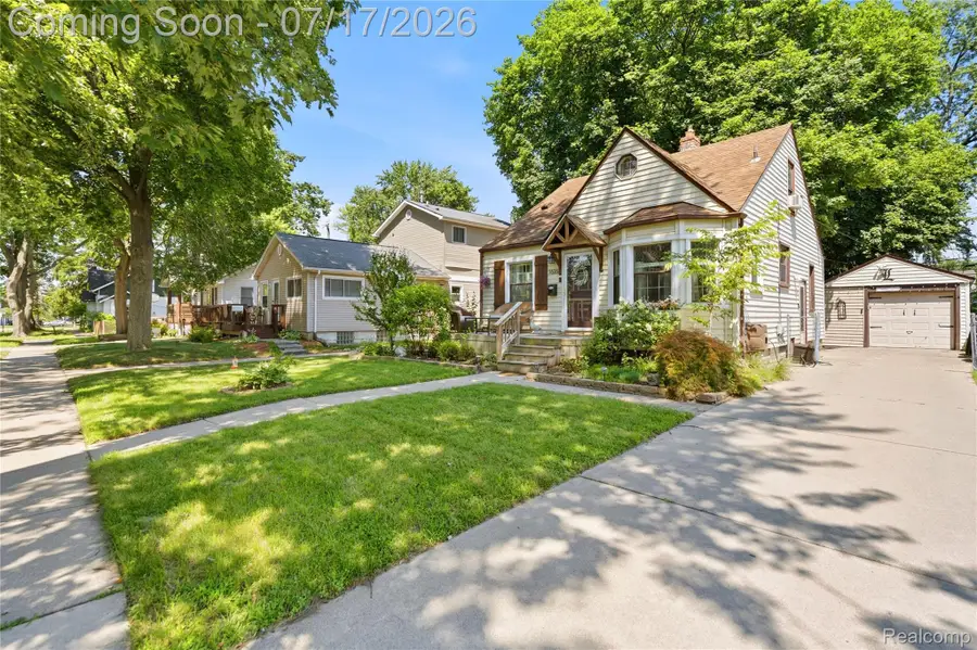 1616 N Vermont Avenue, Royal Oak, MI 48067 - #3