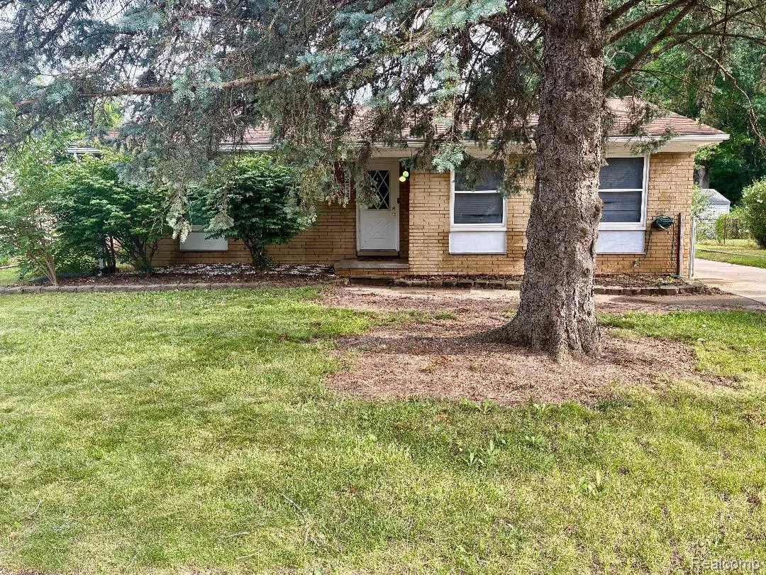 22725 Armstrong Avenue, Riverview, MI 48193 - #1