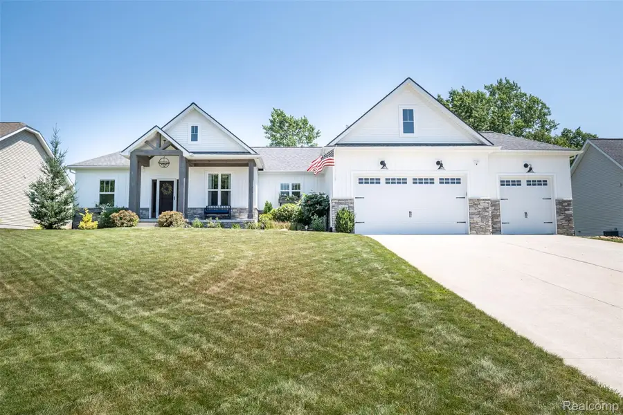12349 Sugar Maple Drive, Fenton, MI 48430 - #2