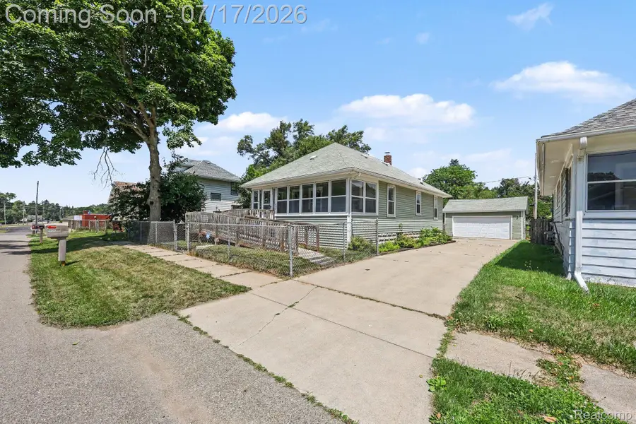 200 Cass Avenue, Jackson, MI 49203 - #2