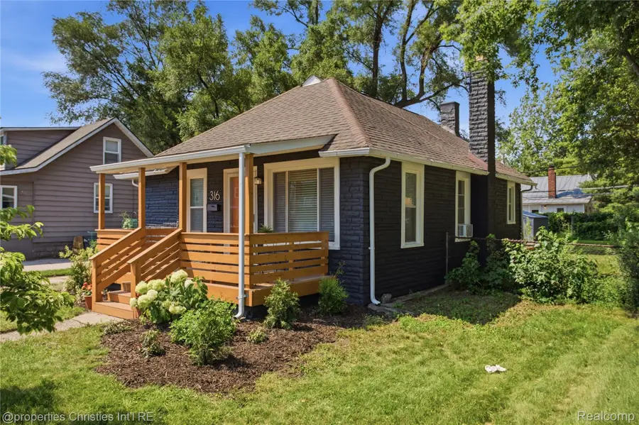 316 W Marshall Street, Ferndale, MI 48220 - #2