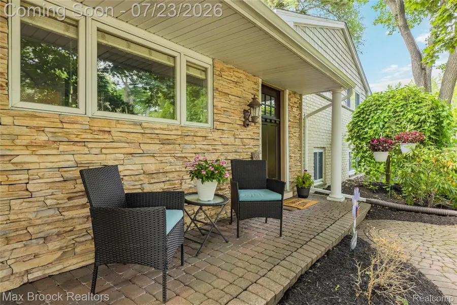 520 Hillboro Drive, Bloomfield, MI 48301 - #2