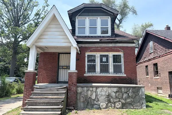 15725 Cherrylawn Street, Detroit, MI 48238