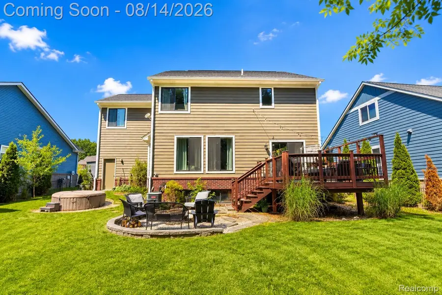27688 Coleridge Street, Harrison Township, MI 48045 - #3