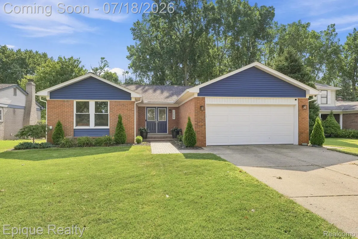 35226 Collingwood Drive, Sterling Heights, MI 48312 - #1