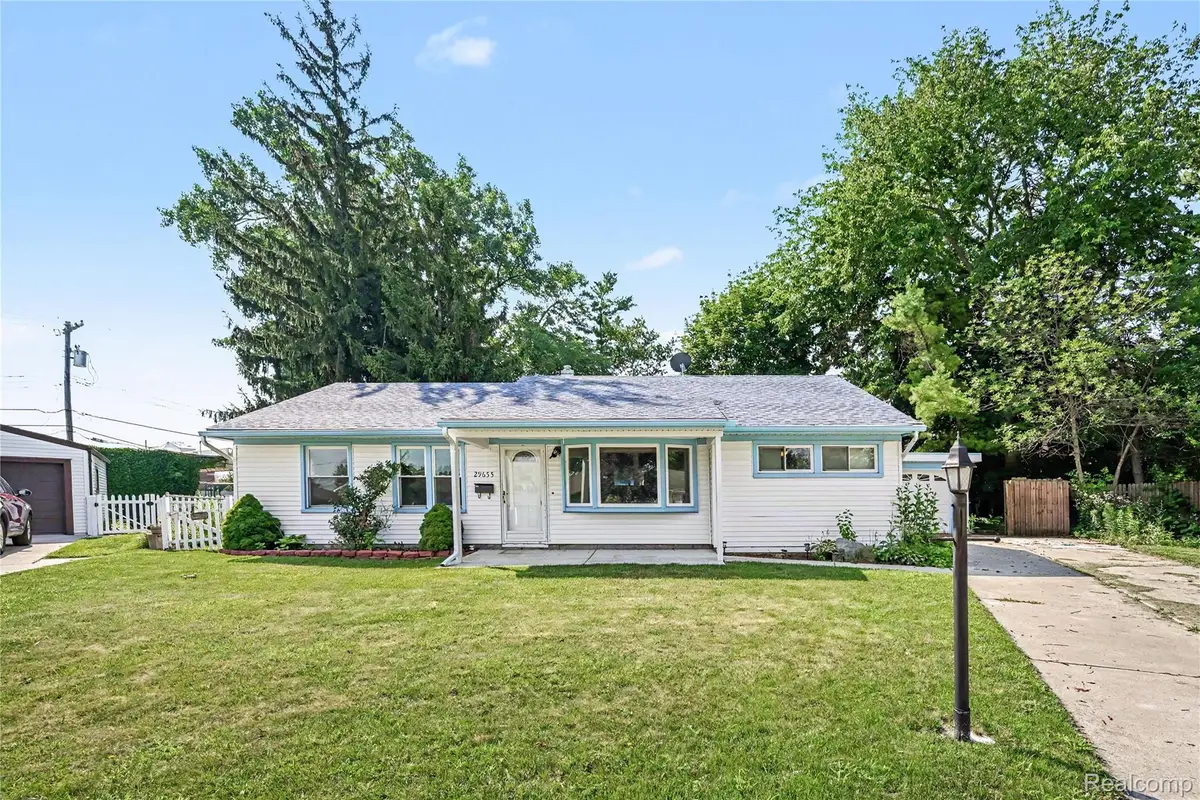 29655 Winter Court, Garden City, MI 48135 - #1
