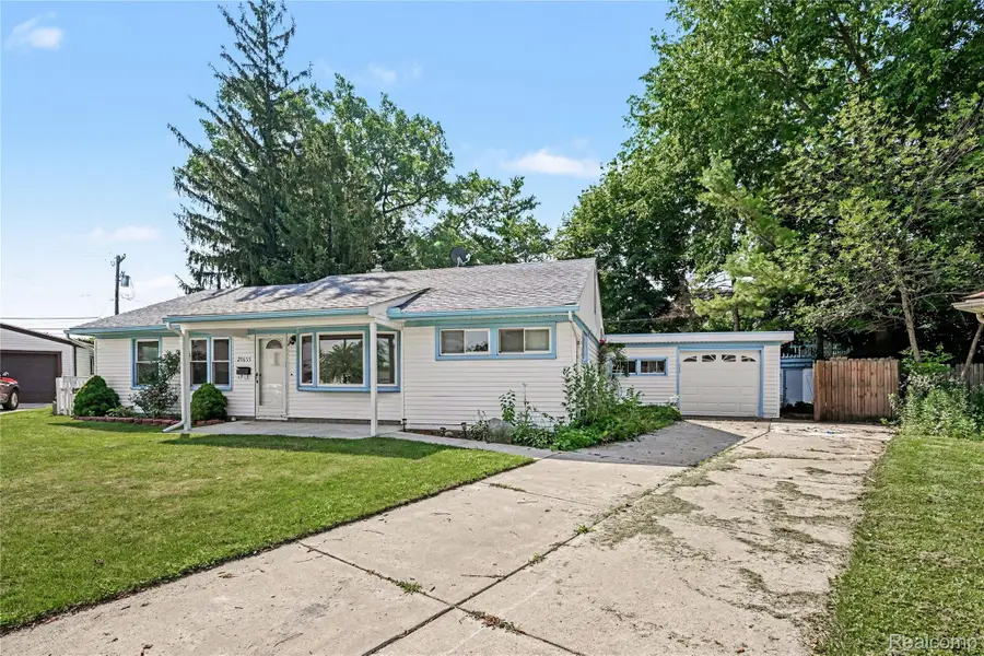 29655 Winter Court, Garden City, MI 48135 - #3