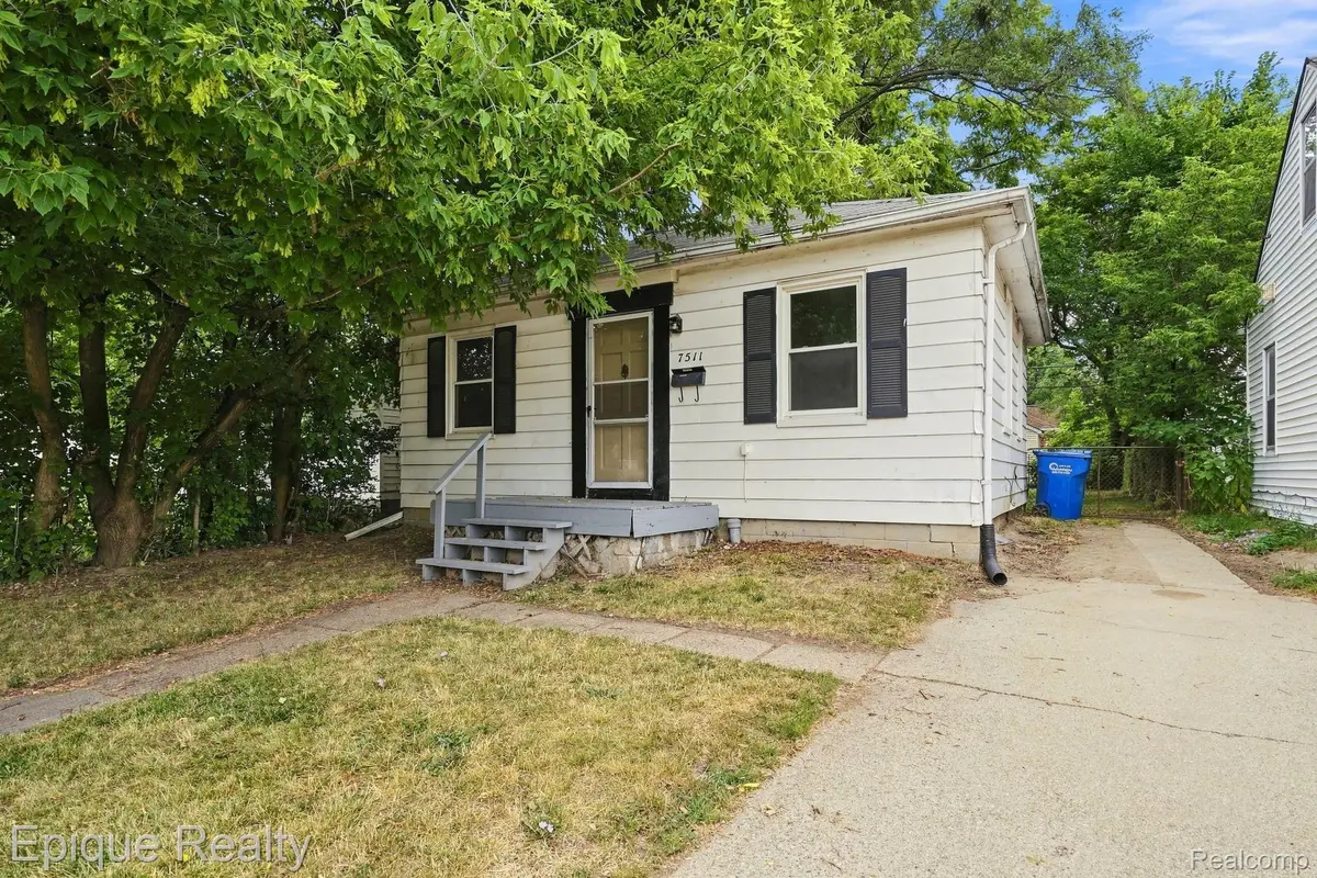 7511 Meadow Avenue, Warren, MI 48091 - #1