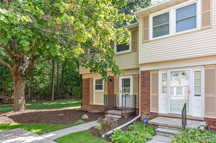 5232 Breeze Hill Place, Troy, MI 48098 - #2