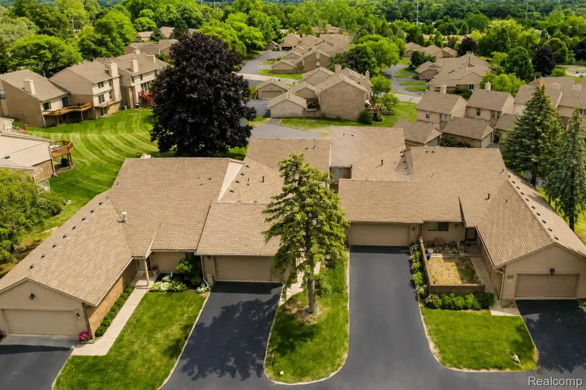 35457 Heritage Court, Farmington, MI 48335 - #1