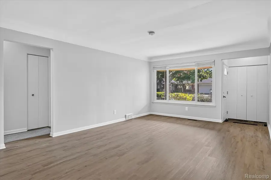 15109 Susanna Street Street Sw, Livonia, MI 48154 - #3