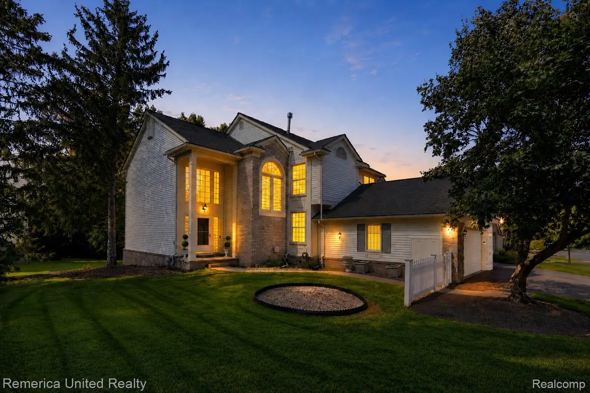 7112 Winding Brook Court #30, West Bloomfield, MI 48322 - #1