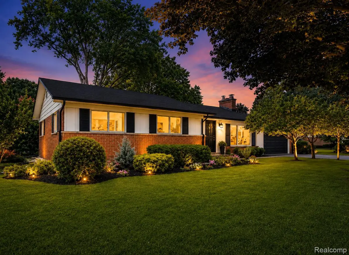 3161 Woodcrest Road, Rochester Hills, MI 48309 - #1