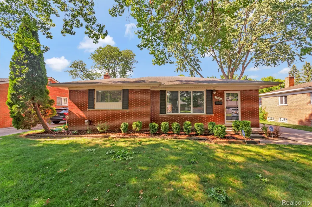 32686 Oakley Street, Livonia, MI 48154 - #1