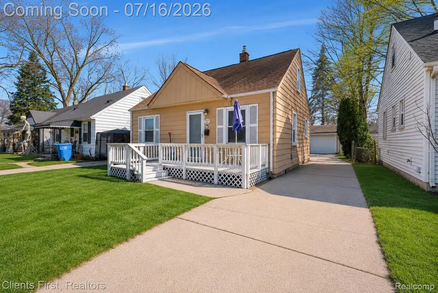 24047 Stanford Street, Dearborn Heights, MI 48125 - #2