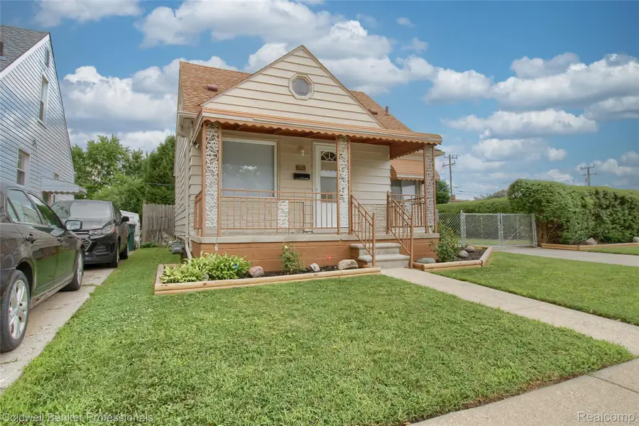 2210 University Avenue, Lincoln Park, MI 48146 - #2