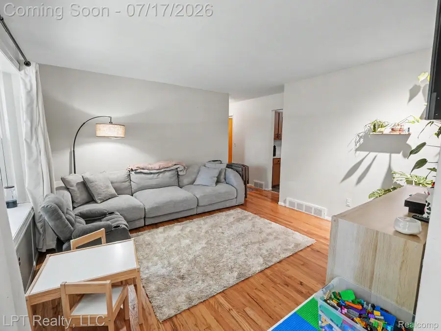 32205 John Hauk Street, Garden City, MI 48135 - #3