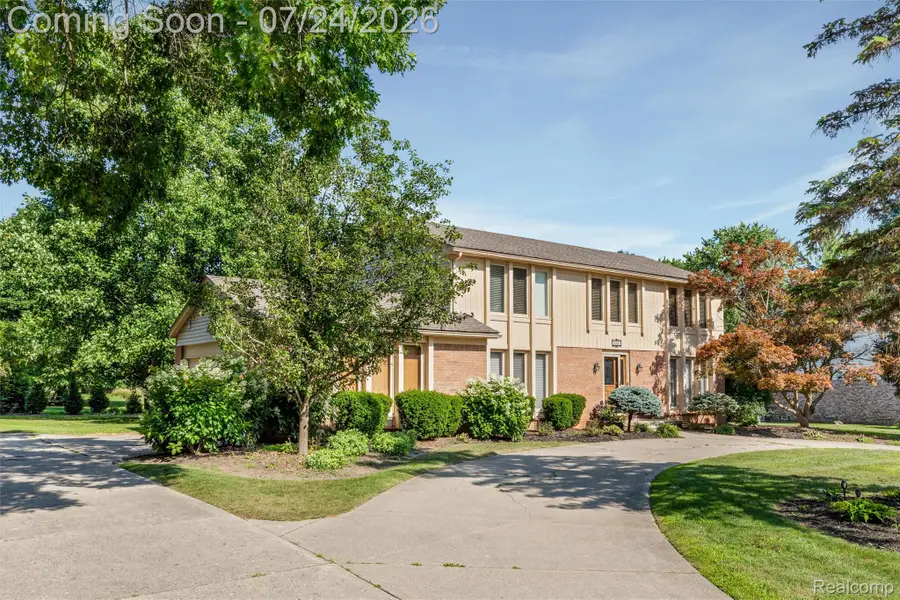28824 Appleblossom Lane, Farmington, MI 48331 - #3