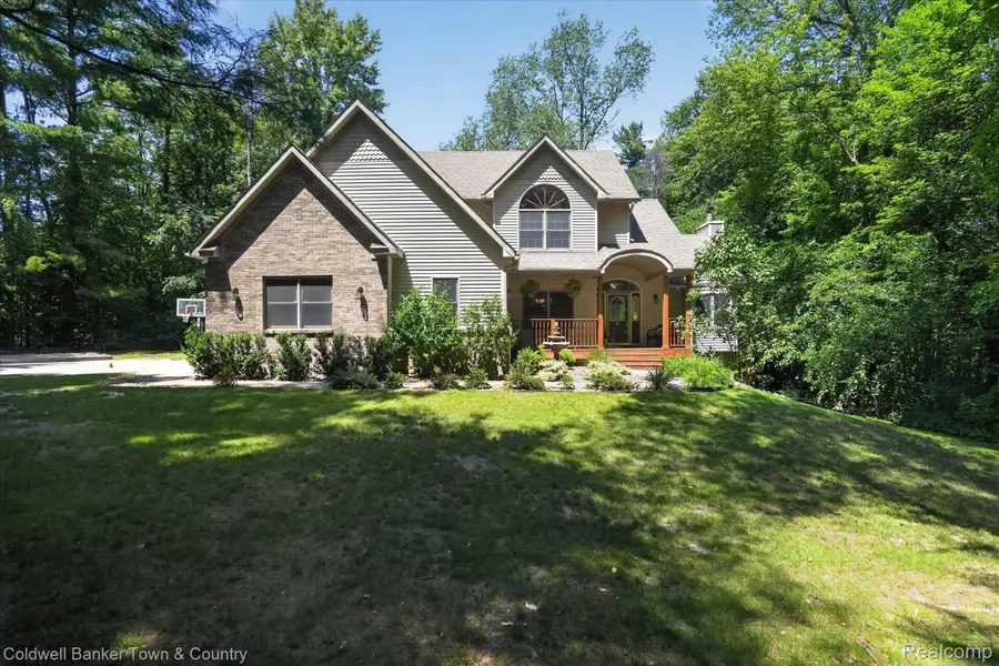 3217 Pineview Trail, Howell, MI 48843 - #2