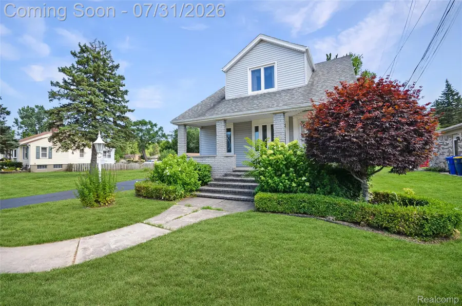 15340 Masonic Boulevard, Fraser, MI 48026 - #2