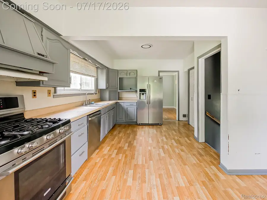24850 W 9 Mile Road, Southfield, MI 48033 - #3