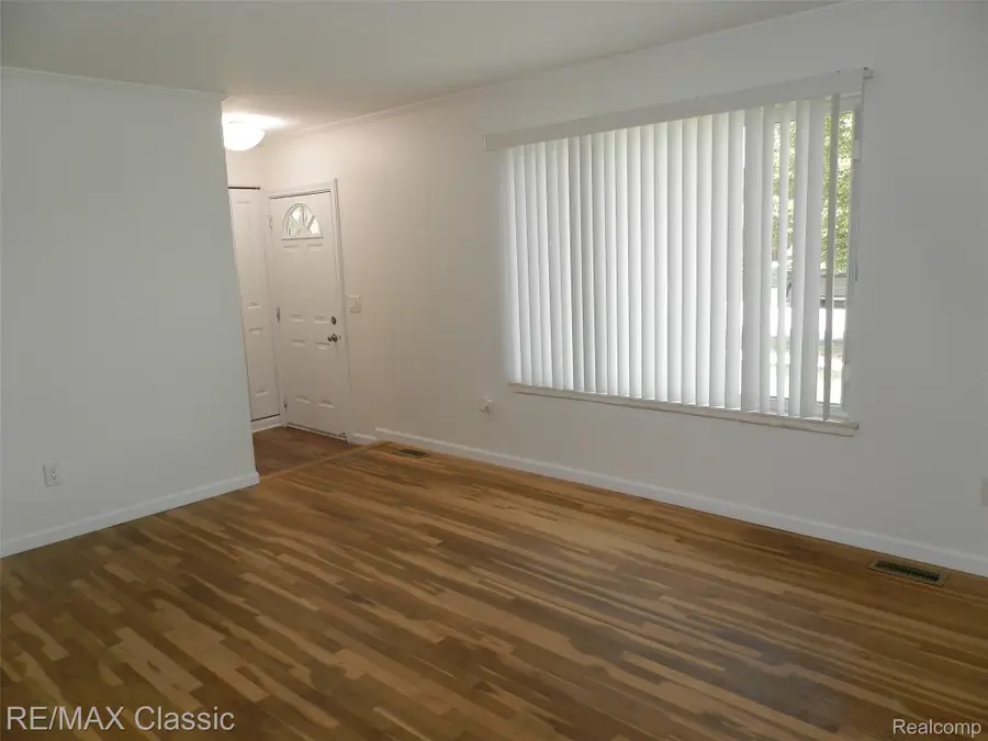 9374 Patton Street, Livonia, MI 48150 - #2