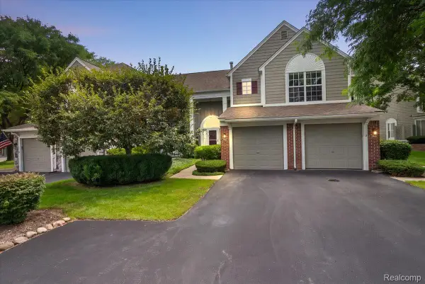 1918 Eagle Pointe, BloomfieldHills, MI 48304