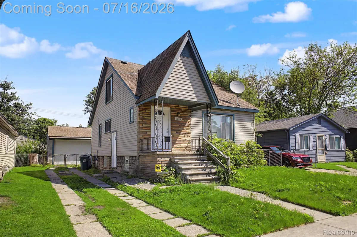 1301 E Muir Ave., Hazel Park, MI 48030 - #1