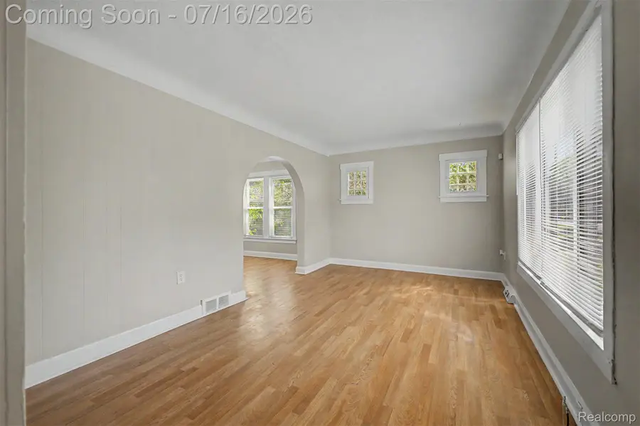 1301 E Muir Ave., Hazel Park, MI 48030 - #3